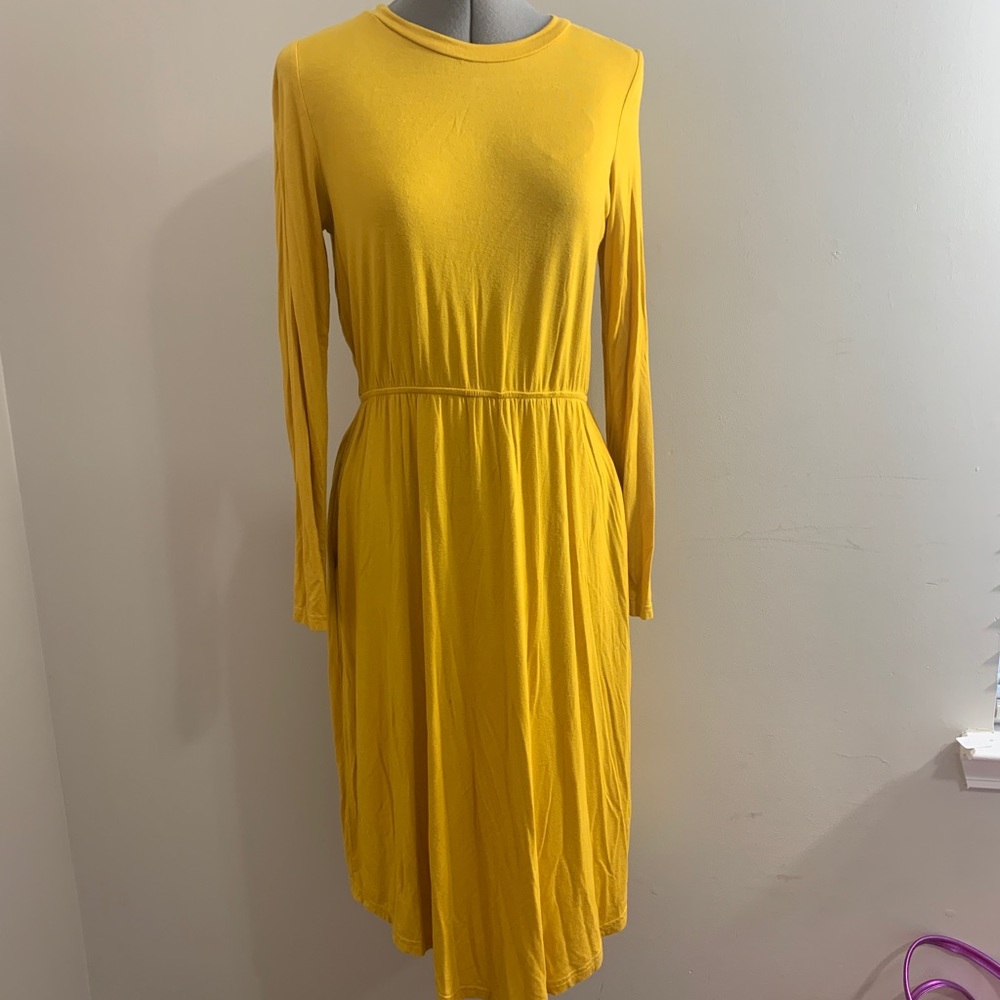 Long sleeve dress with pockets size Large